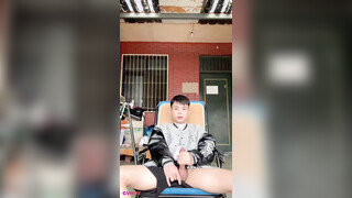 Vietnamese Boy Livestream Jerking Off On The Rooftop