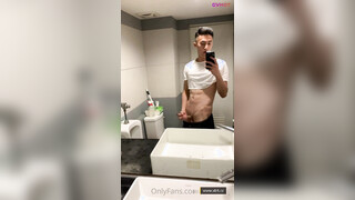 Handsome Straight Guy China Jerking Off Compilation