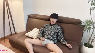 Vietnamese Boy Oreo Jerking Off