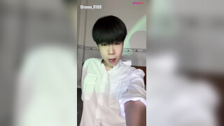 Vietnamese Boy Oreo Dirty Talk & Jerking Off