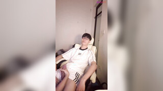 Vietnamese Couple Livestream Sucks Dick
