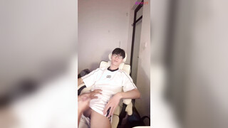Vietnamese Couple Livestream Sucks Dick