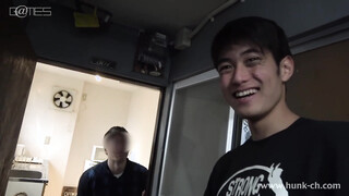 HUNK CHANNEL – THT29004 – 宅配ちんこ～雅哉編～、超イケメンなスベ肌美筋・雅哉（まさや）20歳vs愛知のマッチョ整体師・ユウヤさん27歳タチ!!雅哉のプリケツトロ穴に思わず暴発!!ゴム嵌め直して2回戦開始!!正常位で奥深く突かれて雅哉のチンポからザーメン噴き出る!!