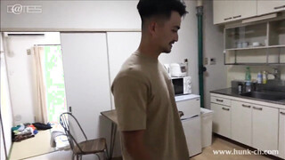 HUNK CHANNEL – OND20002 – 雄穴中出し20、雄臭濃いめの男前髭ラガーマン・大海(ひろみ)24歳!!突然の自宅訪問に門前払いで追い返そうとしていた数十分後、ケツ穴にザーメン中出しされてよがりまくっちゃってましたwwww全編生掘り中出しシリーズ最新作第20弾!!【生掘り中出し】