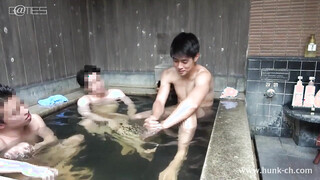 HUNK CHANNEL – OGVN179 – 背が高く、ハンサムで、巨根という20歳の超エリート大学生・マサヤが、男女混浴の露天風呂で出会った年上の女性と生でセックス！！この垂涎のイケメンが、激しいピストン運動で湯を濁らせる！！そして、湯船の中にそのまま射精！！