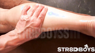 STR8BOYS – SBI-0683 – 【oil Ero Massage】ゲイ受け◎巨根カコカワ学生22歳がアナル弄られビクつくデカマラ!!電動バイブ突っ込まれたまま豪快射精する!!